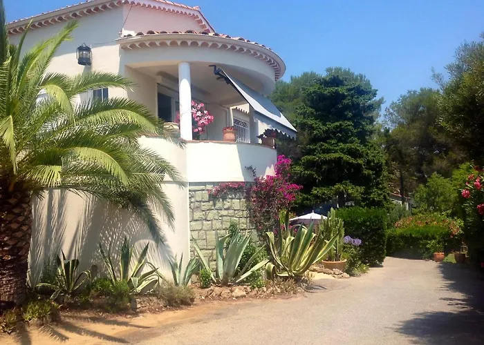 Appartement Charmant A Frejus 40 M² Proche Du Jardin
